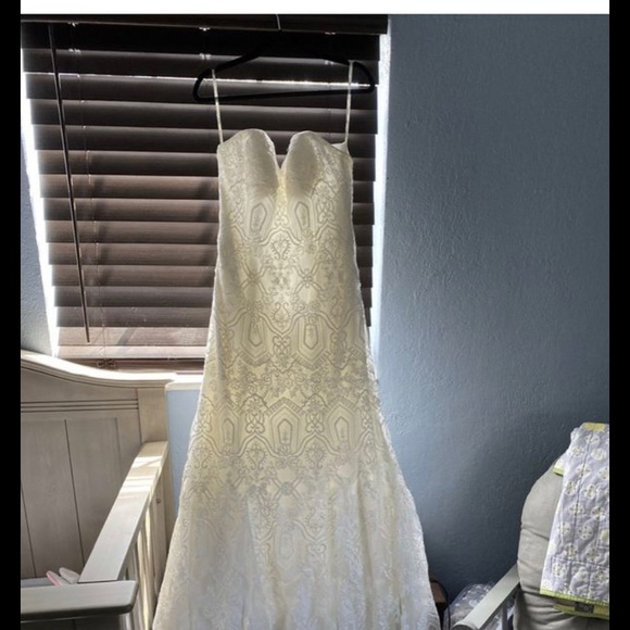 A line sweetheart top wedding dress - Picture 4 of 4